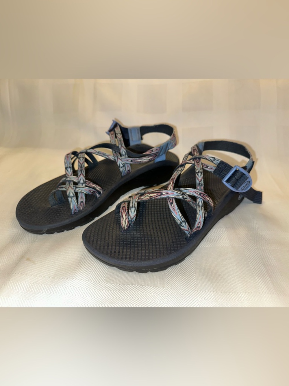 NWOT Chaco Women's Z/Cloud X2 hiking sports sandals, Blue Southwest Aztec, Sz 11